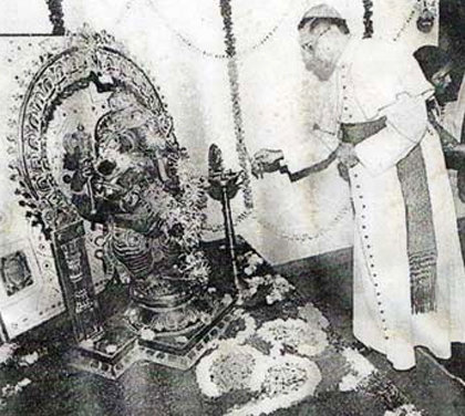‘Cardinal’ Ivan Dias, ‘Archbishop’ of Mumbai, burns incense to Hindu idol Ganesha